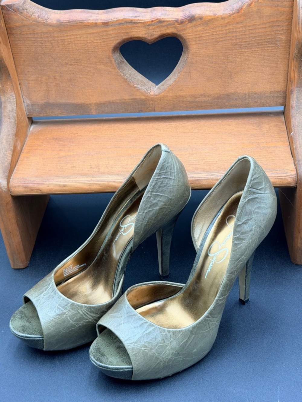 Peep-Toe High Heel Platform Pumps in Olive Green-Grey